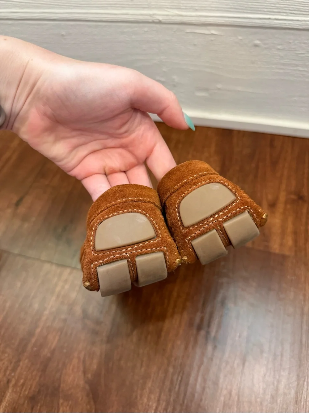 Tory Burch Snyder Fringe Moccasins Size 7